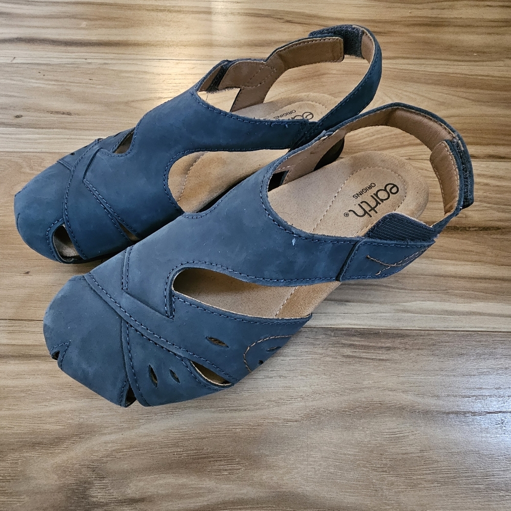 Earth Orgins-Birdine Casual Round Toe Slip-On  Sandals Blue Earth Shoes Size 11W